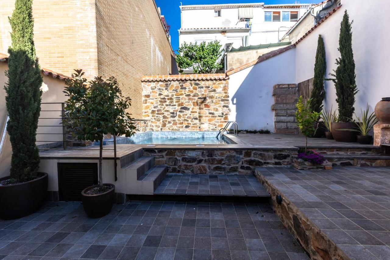 Apartamentos Turisticos De La Bernarda Caces Kültér fotó