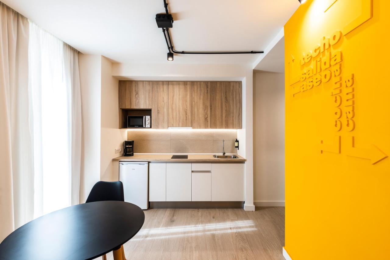 Apartamentos Turisticos De La Bernarda Caces Kültér fotó