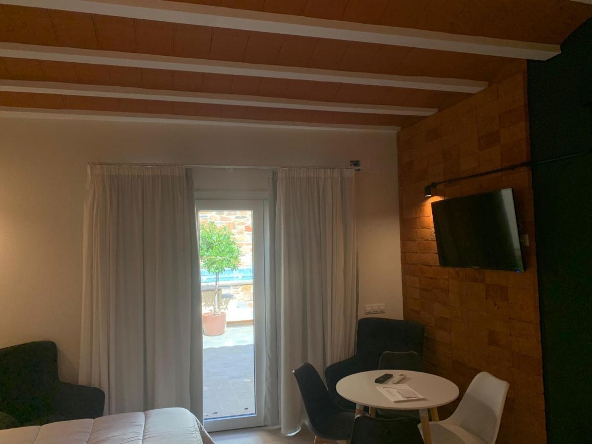 Apartamentos Turisticos De La Bernarda Caces Kültér fotó