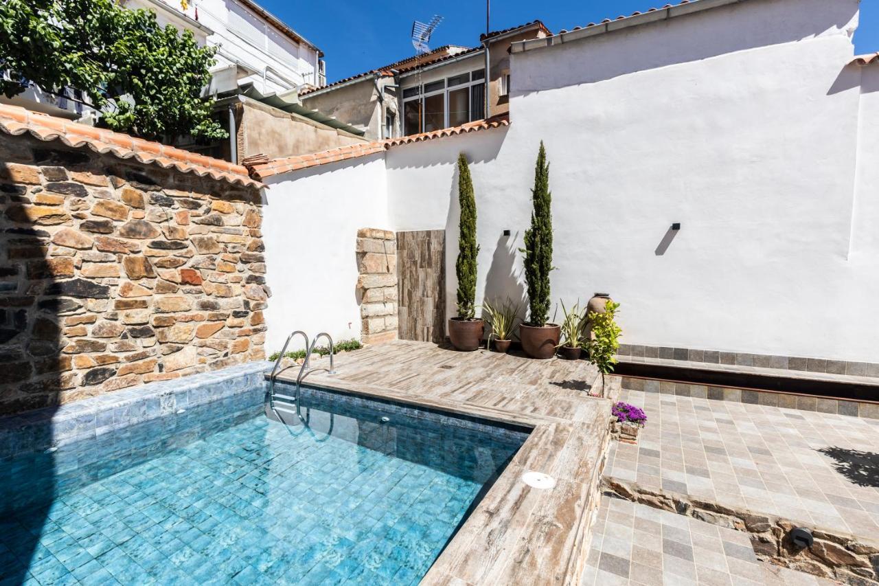 Apartamentos Turisticos De La Bernarda Caces Kültér fotó