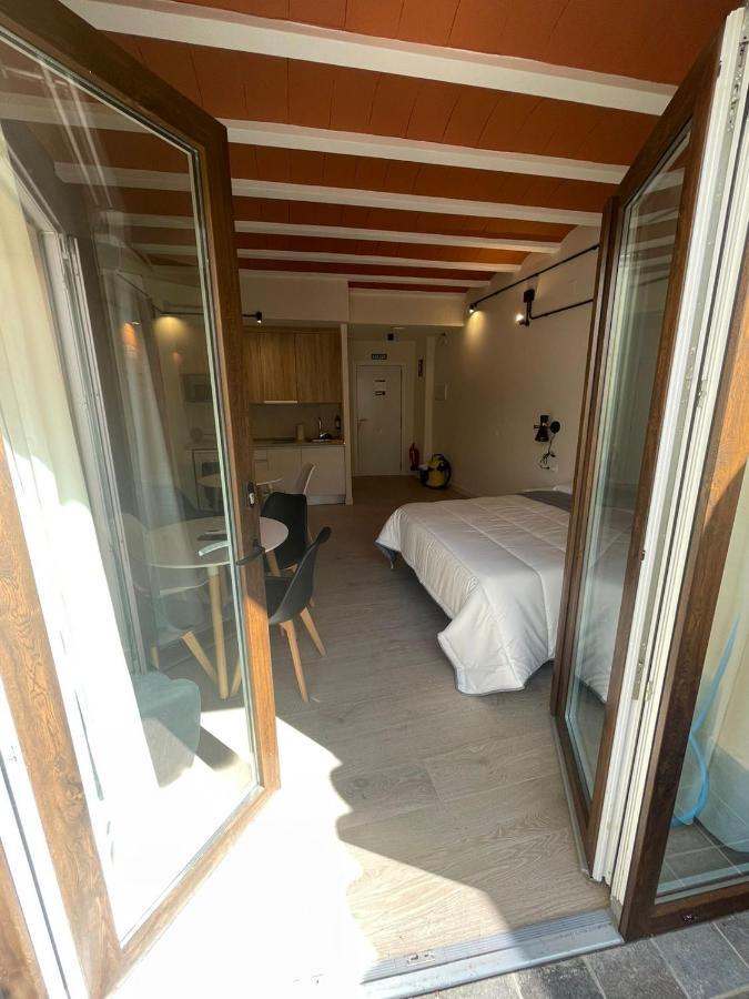 Apartamentos Turisticos De La Bernarda Caces Kültér fotó